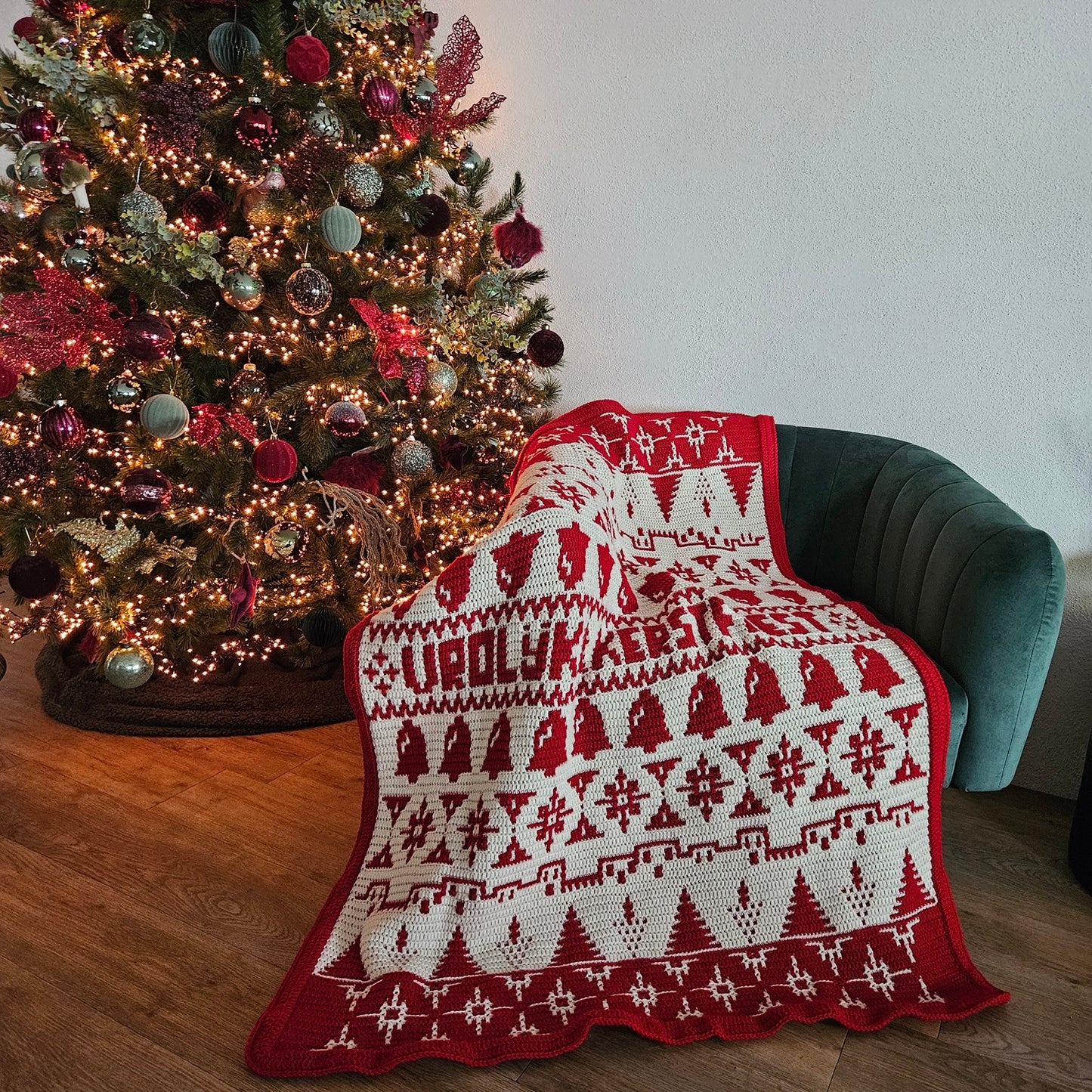Katia Merry Blanket CAL Kit by Mr. Cey ROOD (reserveer nu)